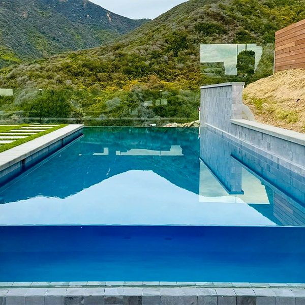 bể bơi acrylic 02